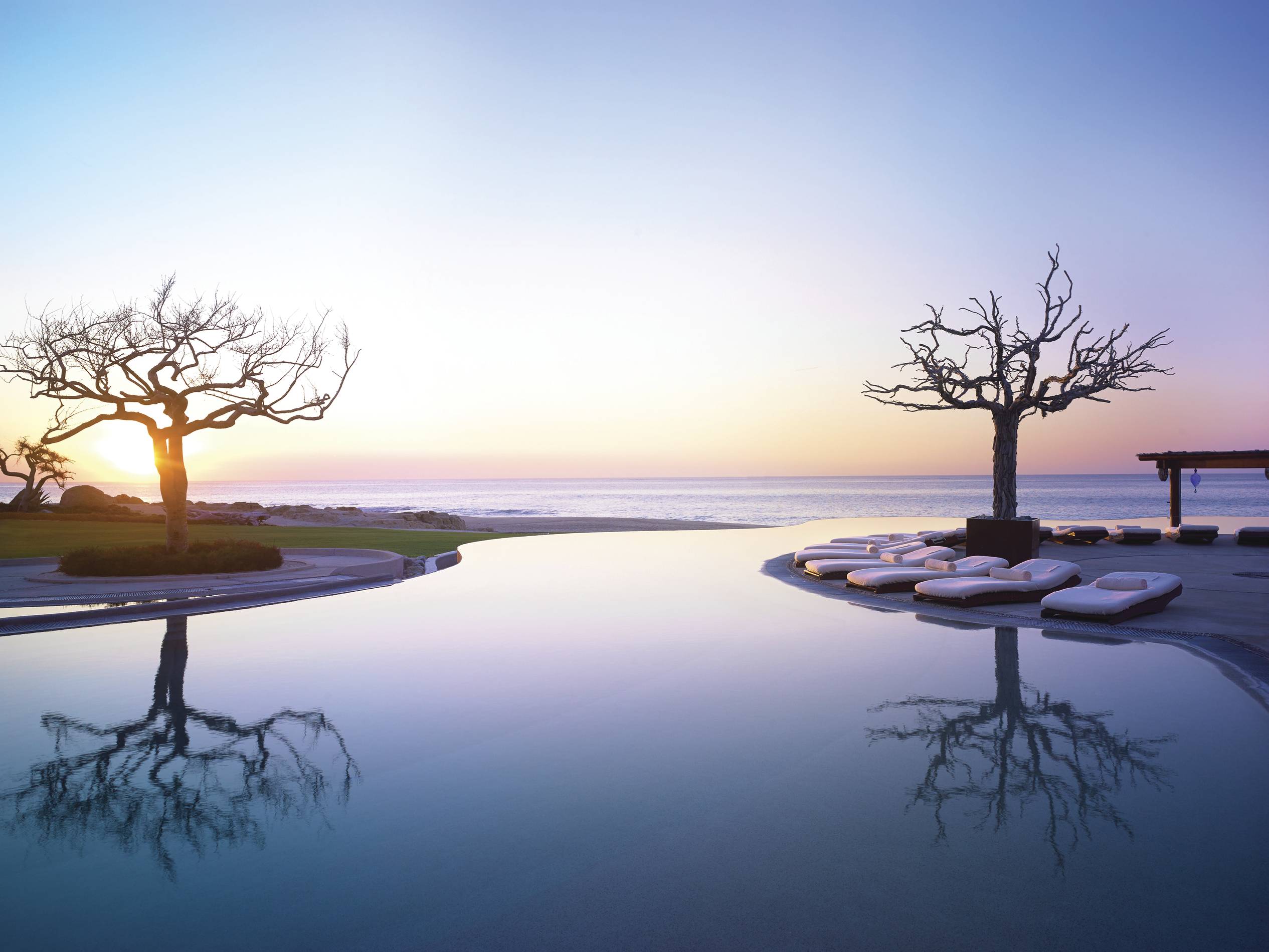 The San José del Cabo, Mexico, resort has an array of plungeworthy pools.
